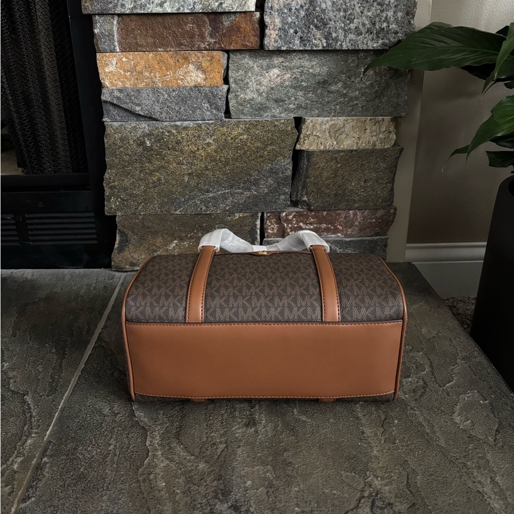 NWT Michael Kors Medium Logo Duffel Satchel - Picture 7 of 14